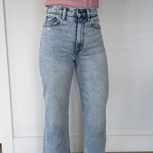 NWOT Abercrombie & Fitch Ultra High Rise Cropped Wide Leg Jeans